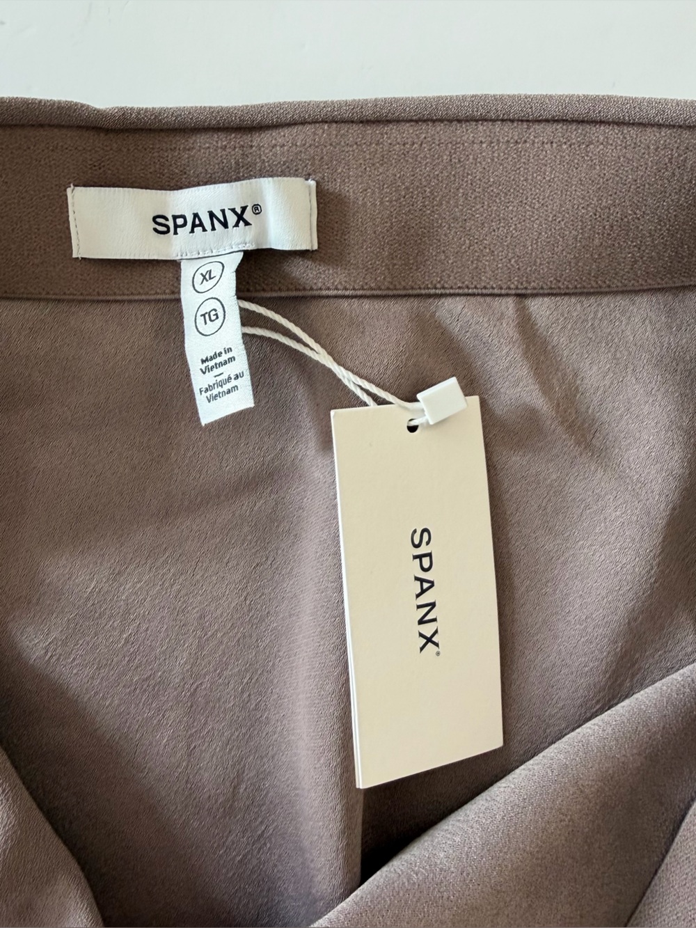 Spanx Skirt Womens XL Taupe Smoke Asymmetric Crepe Midi New - Picture 4 of 6
